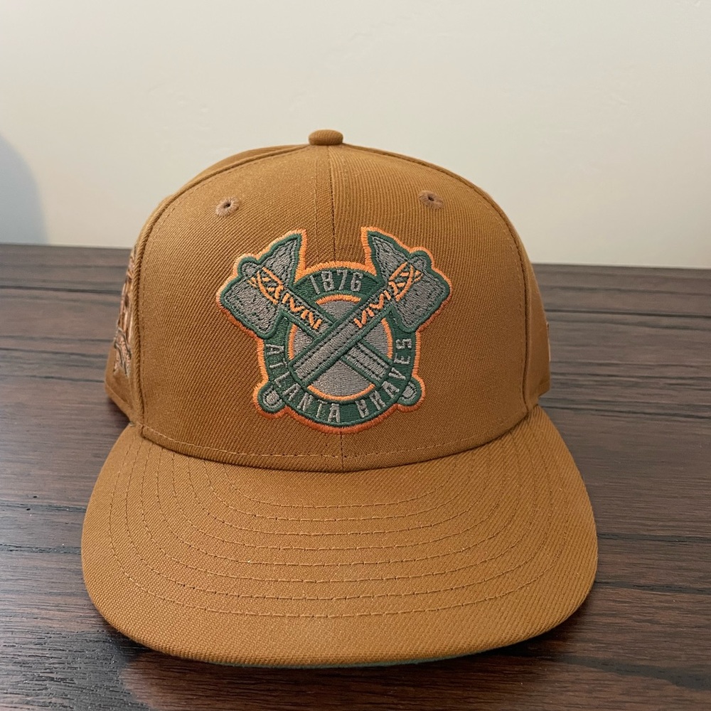 Braves new era 59 fifty hat 7 1/4 colored under-visor worn once